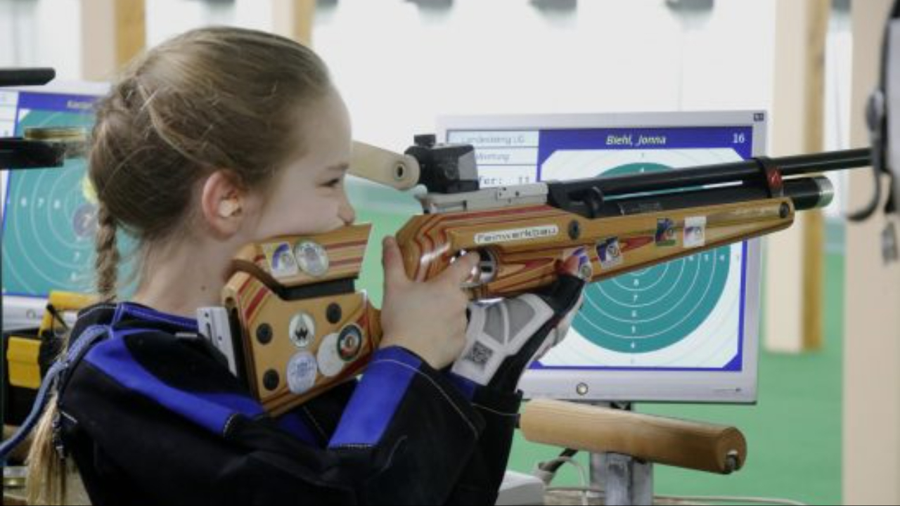 Hält das LG schon “wie eine Alte”: Jonna Biehl